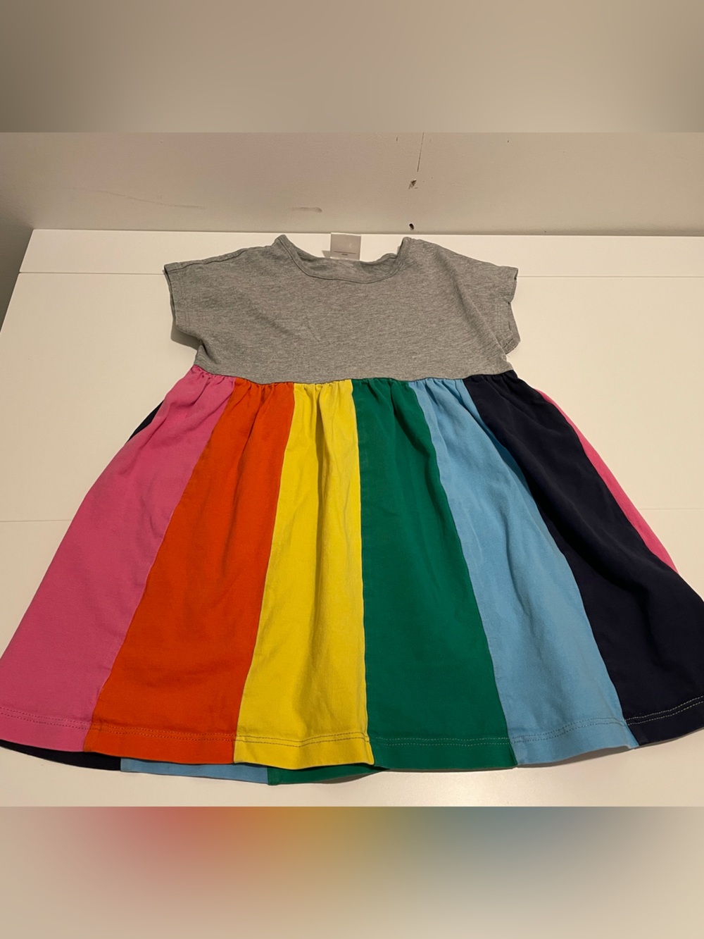 Hannah Andersson Brand Girl's size 100 (US 4) Gray Rainbow Striped T Shirt Dress